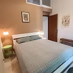 Ape Regina * Nerola